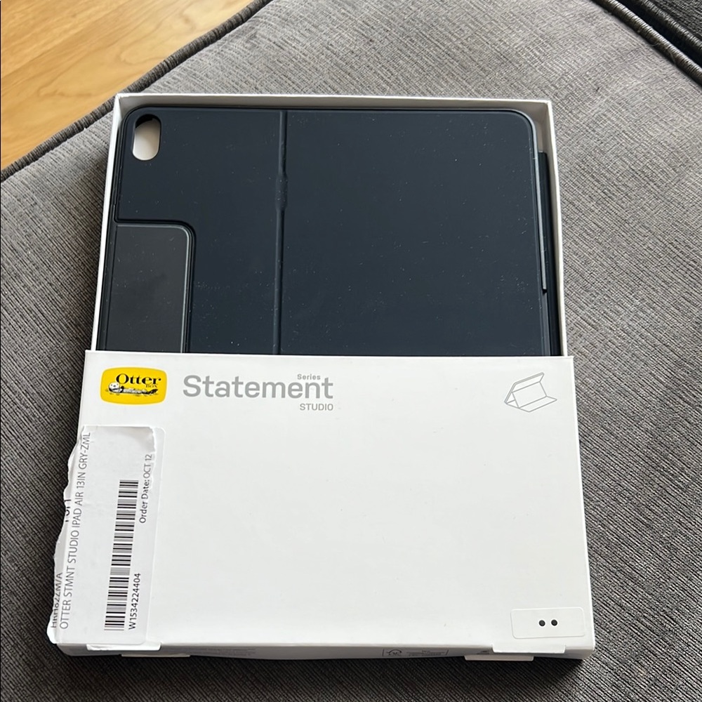 OtterBox Black Tablet Case with Book-Style Design NWT